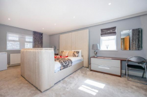 *RD7C* For your most relaxed & Cosy stay + Free Parking + Free Fast WiFi *